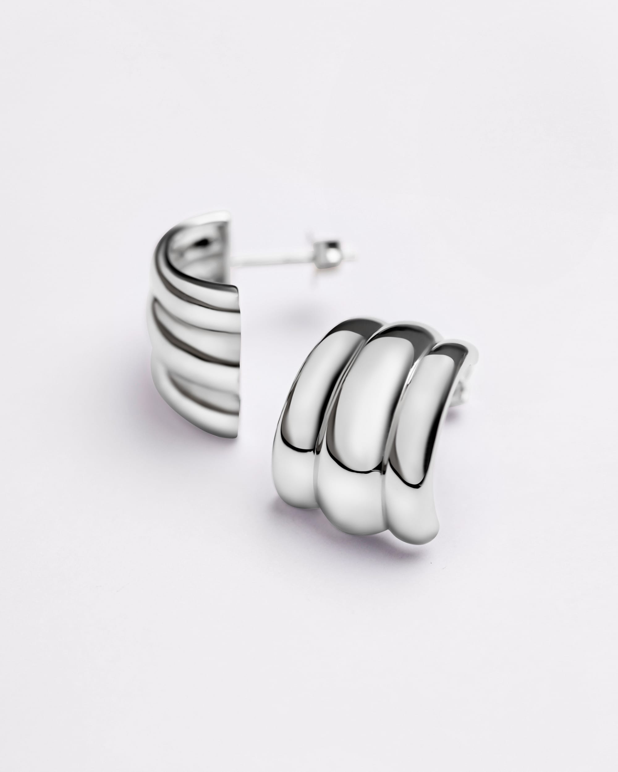 Contour Ribbed Hoops