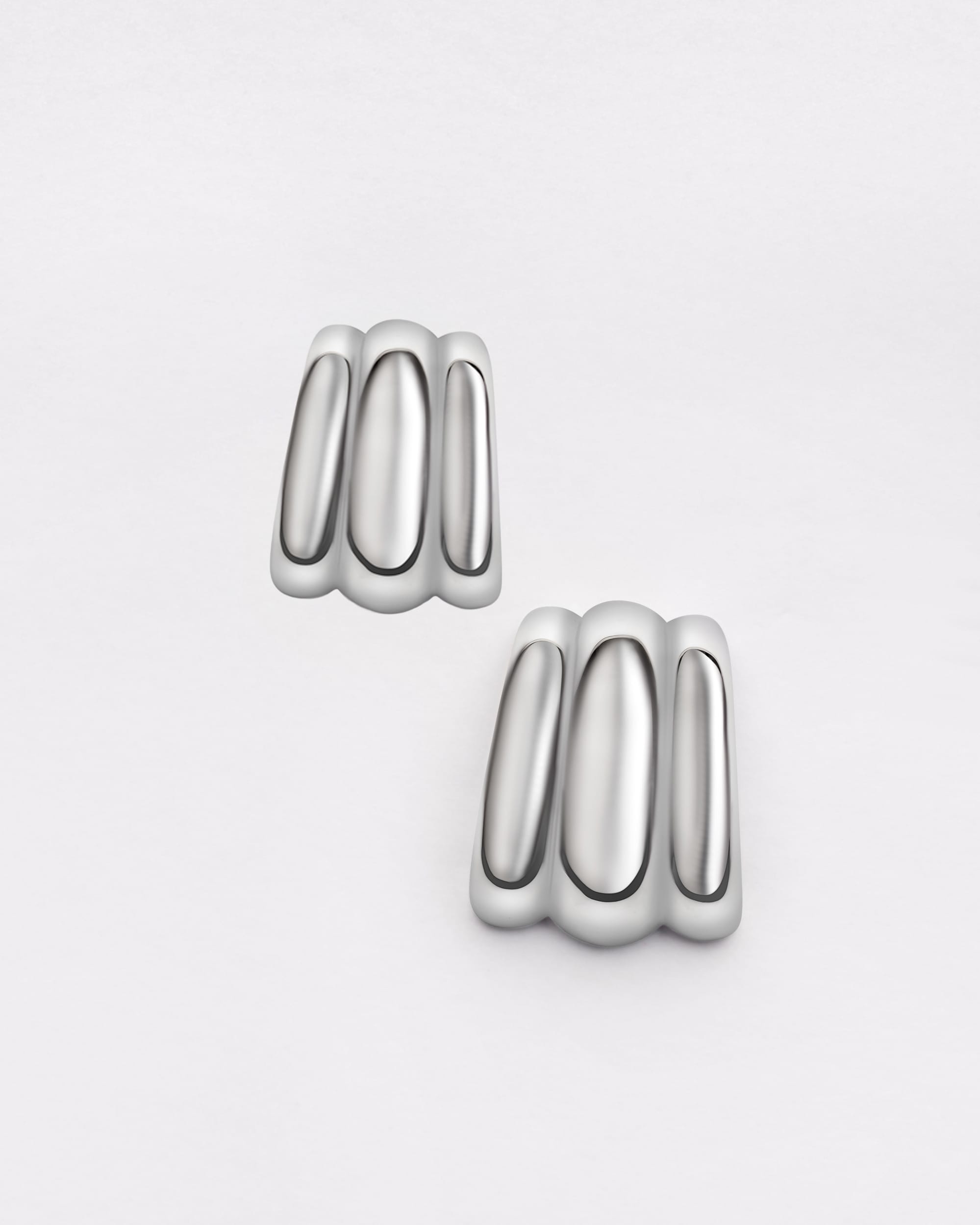 Contour Ribbed Hoops