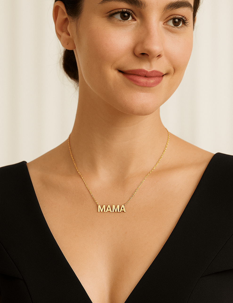 The-Classic-Mama-Necklace-18k-Gold-Vermeil-NEC10040-Model.png