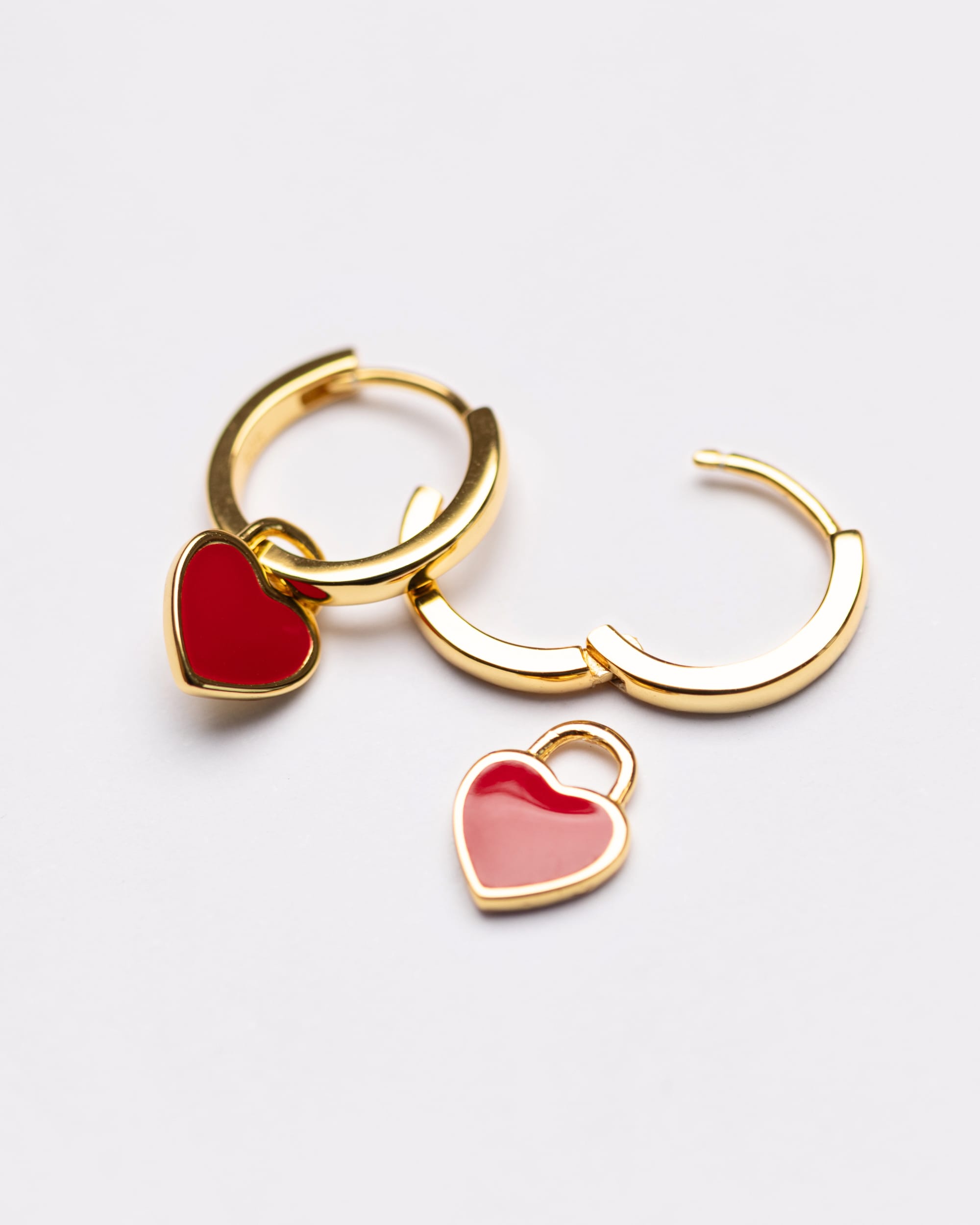 Sweetheart Huggie Enamel