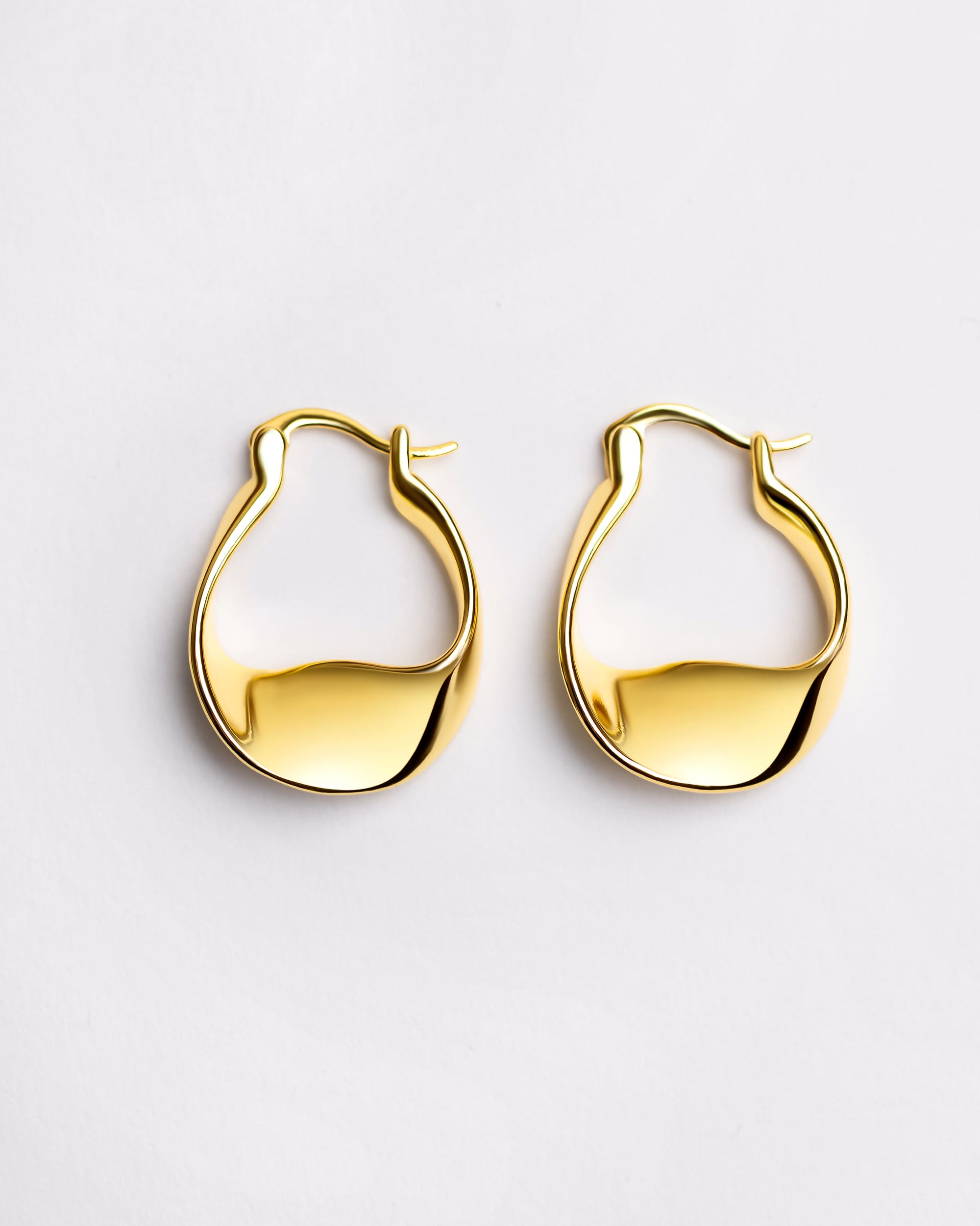 Twist-Form-Hoops-18k-Gold-Vermeil-ERG10041-Jewellery-1.jpg
